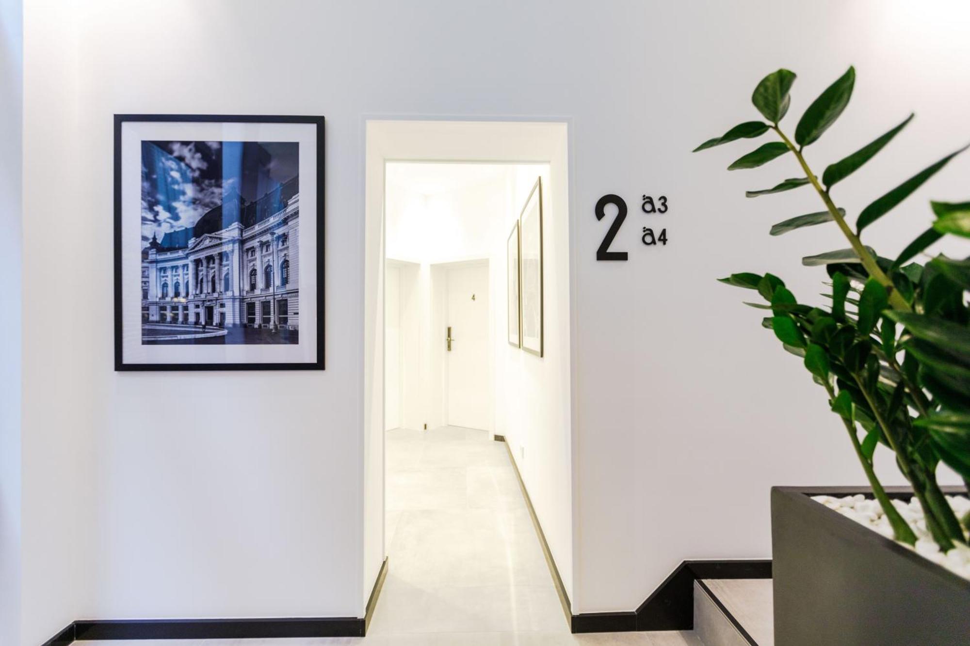 Old Town Snail Design Apartments Bucharest Exterior photo